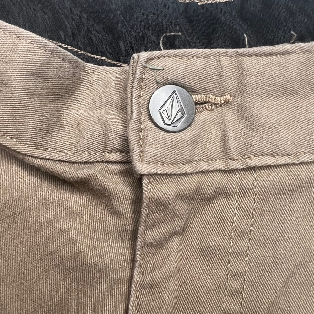 Volcom Tan Stretch Chino Shorts Mens 36 Khaki Brown Skate Casual - Picture 2 of 9